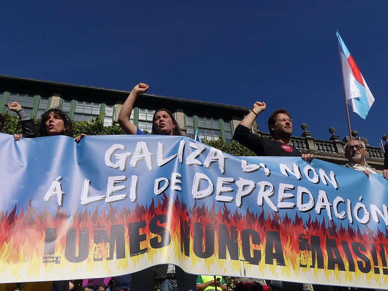 2017-10-22 Mani Lumes Nunca Mais Depredacion 069.jpg